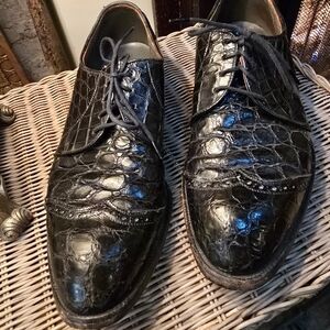 Vintage Pair of Men's FootJoy Black Alligator Size 9C Wingtip Shoes